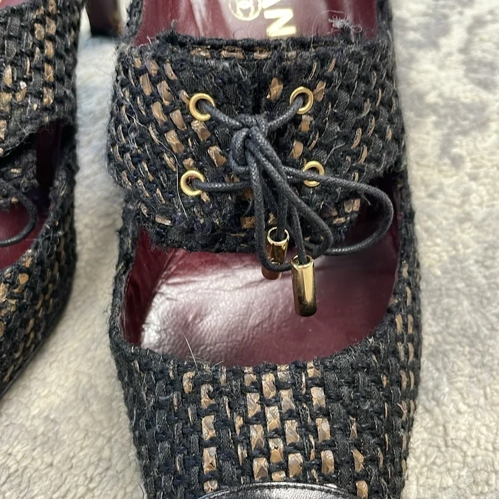 Vintage Chanel Tweed Squared Pointed Toe Lace Up Oxford Heels Sz 39.5